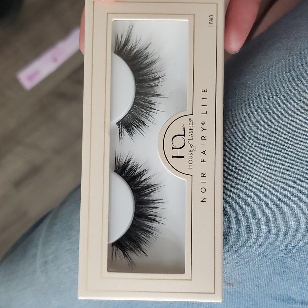 House of lashes noir fairy lite